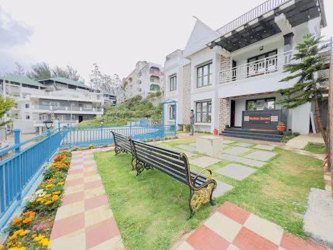 Sky Blue Resort 우티 외부 사진